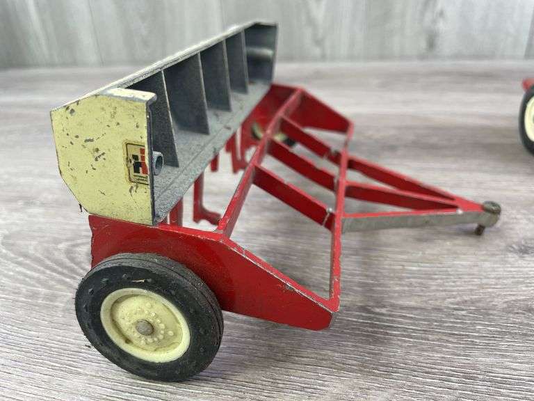 3 International Drills, 1/16, Ertl, Missing & Broken Parts