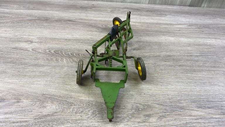 John Deere F660H 4 Bottom Plow, 1/16, Ertl, 1 Moldboard Not Attached But Included