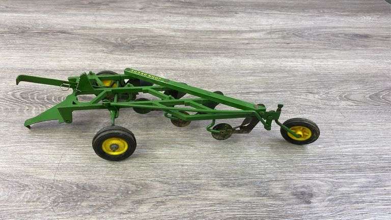 John Deere F660H 4 Bottom Plow, 1/16, Ertl