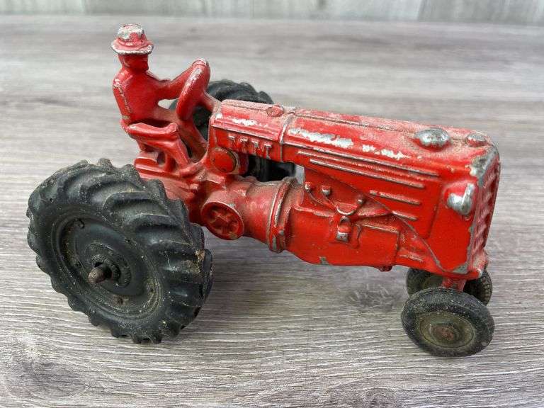 Minneapolis Moline NF Tractor, Slik