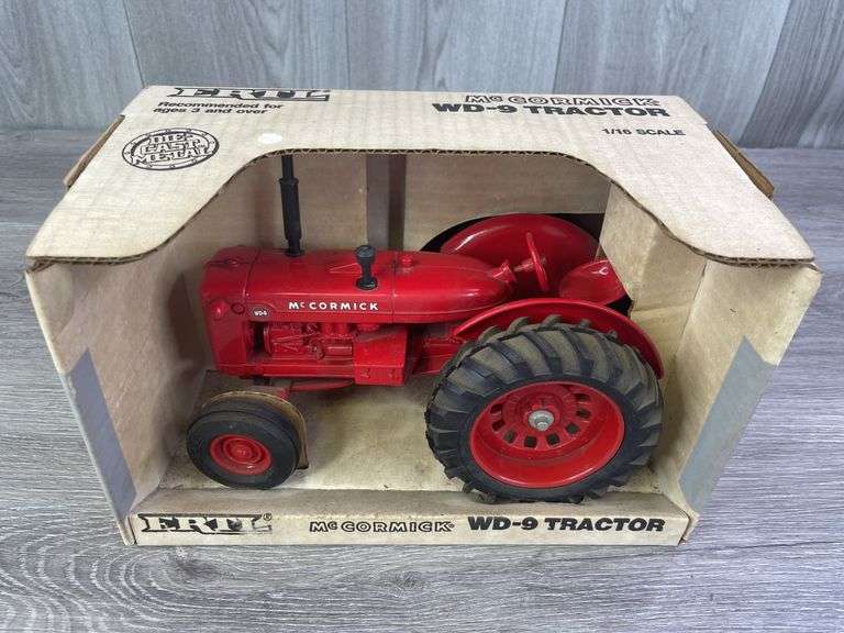 McCormick WD-9 WF, 1/16, Ertl, Stock #633