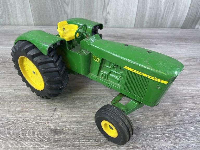 John Deere 5020 WF Diesel, 1/16, Ertl, Missing Air Cleaner & Muffler