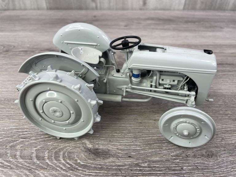 Ford Golden Jubilee & 2N Tractors, 1/16, Ertl, 2N W/Ferguson System-Precision Series 2, Missing Hood Piece