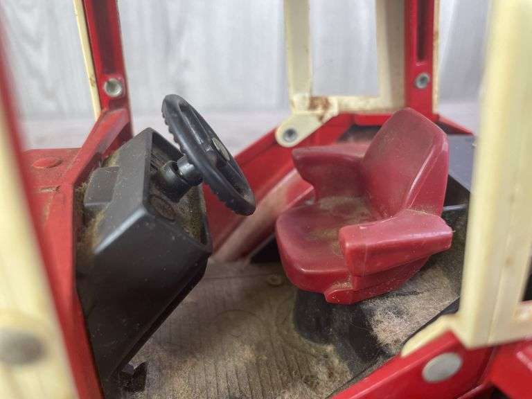 International 3588 2+2, 1/16, Ertl, Missing Muffler