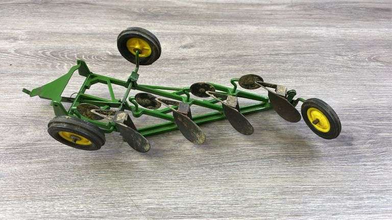 John Deere F660H 4 Bottom Plow, 1/16, Ertl