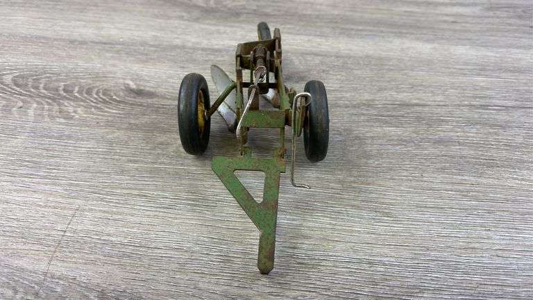 John Deere 2 Bottom Plow, 1/16, Carter