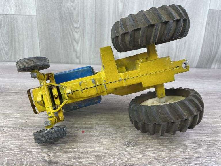 Minneapolis-Moline WF Pulling Tractor, 1/16, Ertl