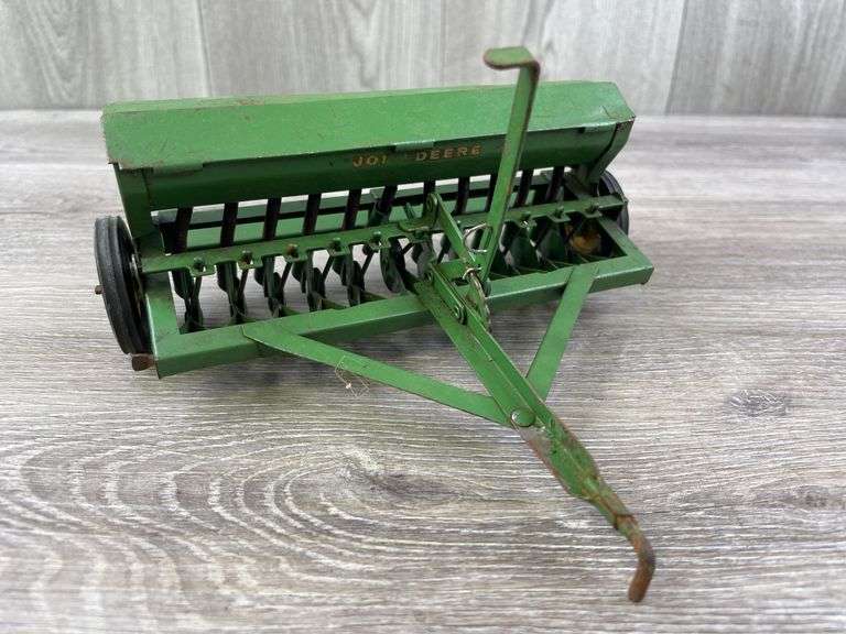 John Deere Grain Drill, 1/16, Carter