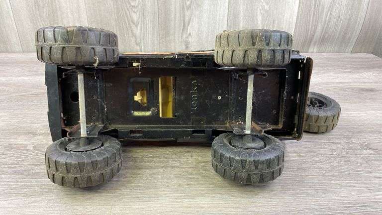 Tonka #14 Race Truck