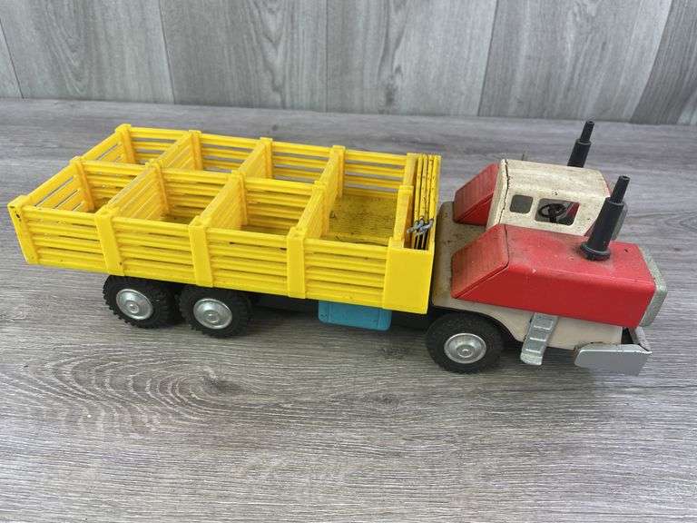 The Turnpike Cattle Hauler Friction Truck, Made In Japan