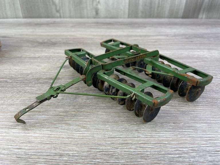 John Deere Pull Type Disc, 1/16, Carter