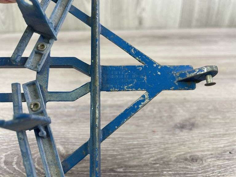 3 Ford & 1 International Discs Frames, 1/16, Ertl