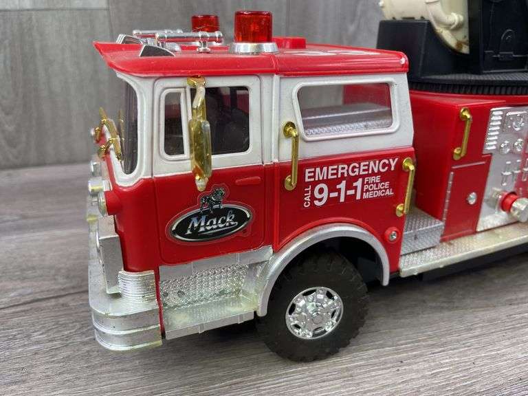Mack Fire Dept. Unit 33 RC Fire Truck, Missing & Broken Parts, Goes Forward/Reverse But Not Steerable, Siren Works