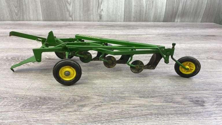 John Deere F660H 4 Bottom Plow, 1/16, Ertl
