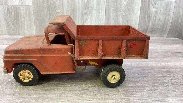 Tonka Toys Dump Truck