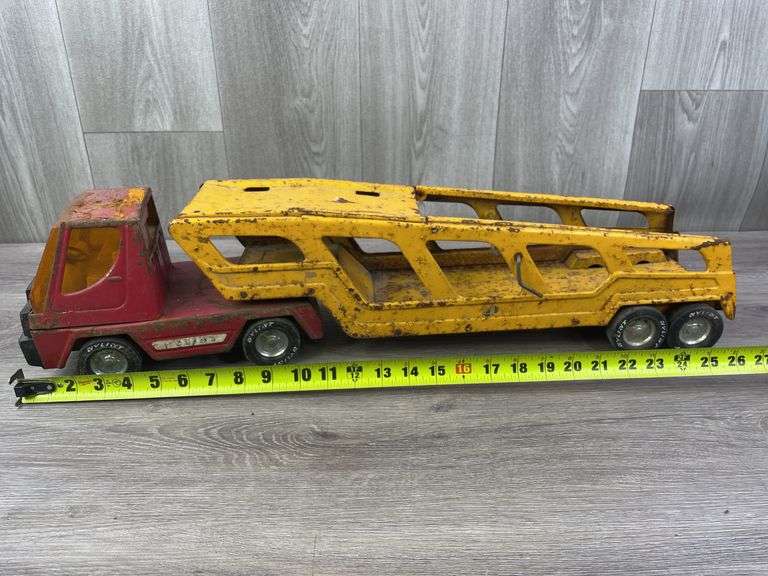 NyLint Car Hauler, Front & Rear Windshield Are Cracked