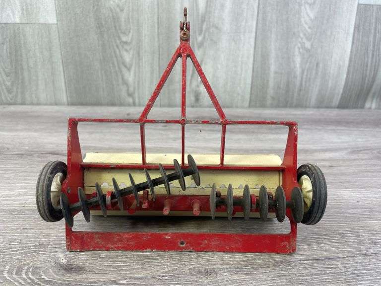 3 International Drills, 1/16, Ertl, Missing & Broken Parts