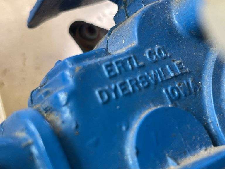 Ford 4600 WF, 1/12, Ertl, 3 PT, Fenders Broken, Missing Smoke Stacks