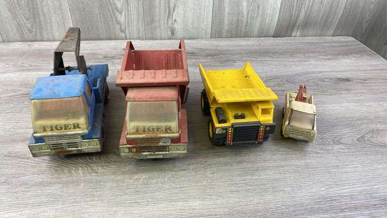 Tiger Wrecker & Dump Trucks, Buddy L Exxon Wrecker & Remco Dump Truck