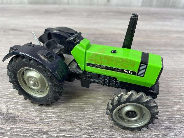 Deutz DX92 Tractor, 1/32, Britains Ltd., Missing Driver