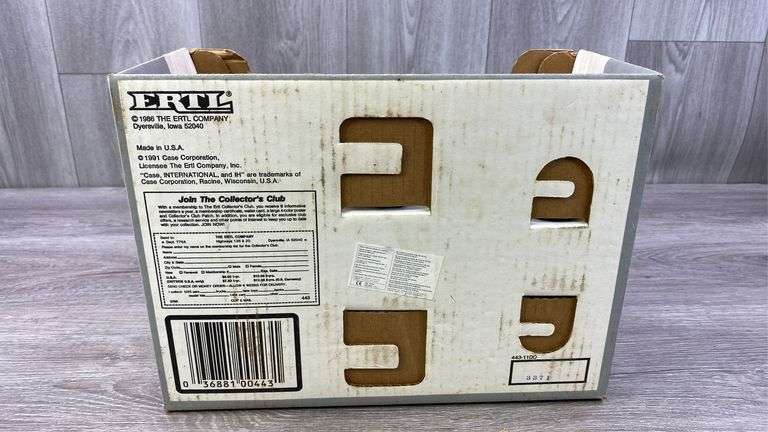 Case International 1680 Axial-Flow Combine, 1/32, Ertl, Stock #443