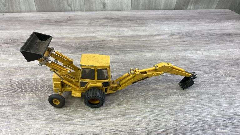 Ford 555A Backhoe/Loader, 1/32, Ertl; Slide Ruler
