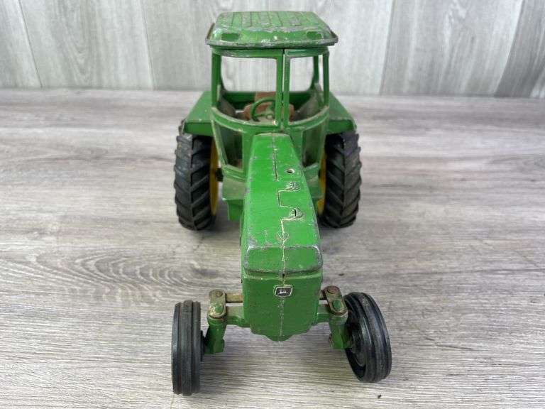 John Deere WF W/Cab, 1/16, Ertl, Missing Muffler