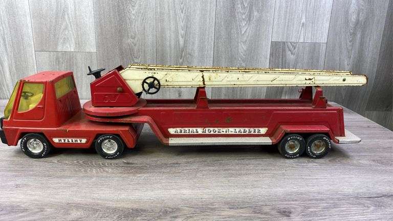 Aerial Hook-N-Ladder Fire Truck, Nylint