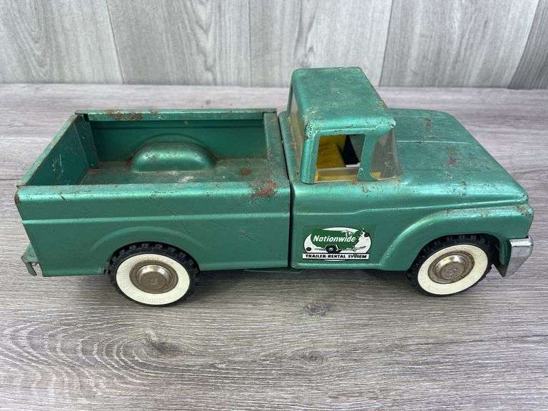 Nationwide Trailer Rental System Pickup Truck, Structo