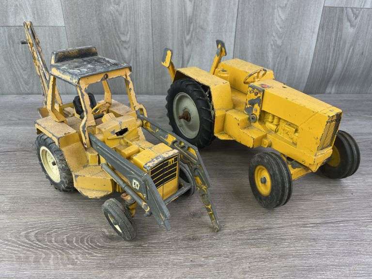 International 4600-1/16 & Ford-1/12 Backhoe/Loaders, Ertl, Missing & Broken Parts