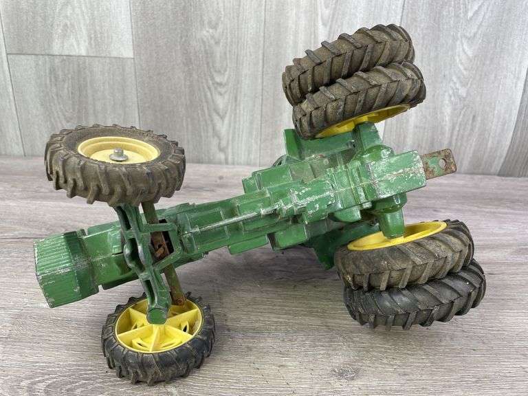 2 John Deere 4850 MFD Duals-1/16, Ertl, Missing Parts, John Deere Parts Tractor