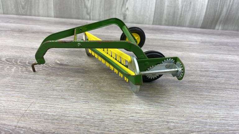 John Deere Hay Rake, 1/16, Ertl - United Edge Real Estate & Auction