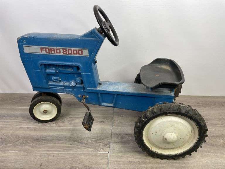 Ford 8000 NF Pedal Tractor, Model No. F-68, Ertl