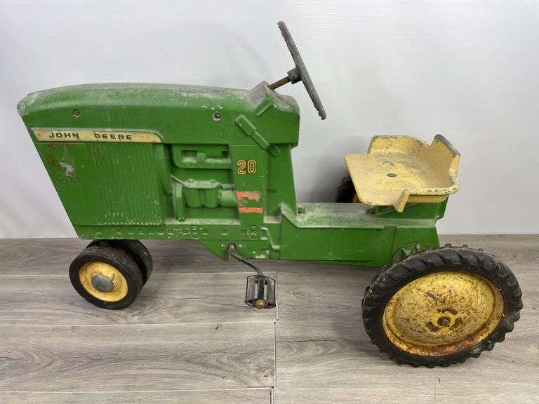 John Deere 20 NF Pedal Tractor, Ertl, Model D-66