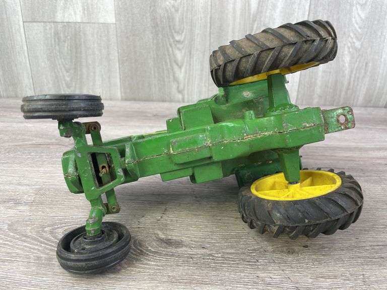 John Deere WF W/Cab, 1/16, Ertl, Missing Muffler