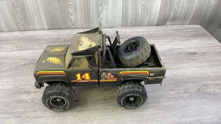 Tonka #14 Race Truck