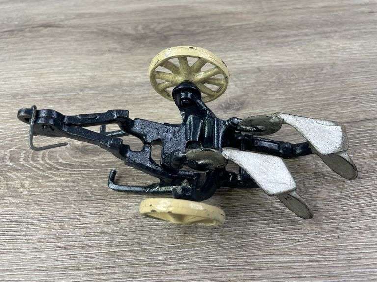 Arcade 2 Bottom Plow