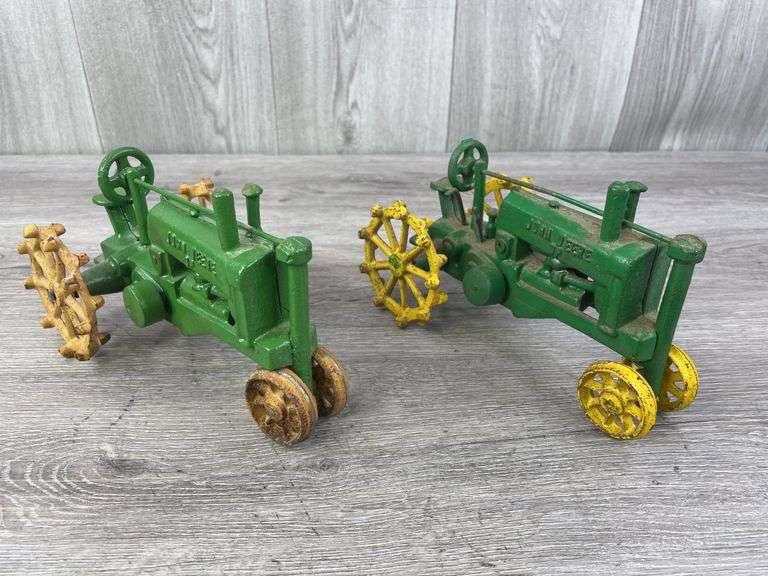 John Deere OP Cast Iron Tractors, 1/16