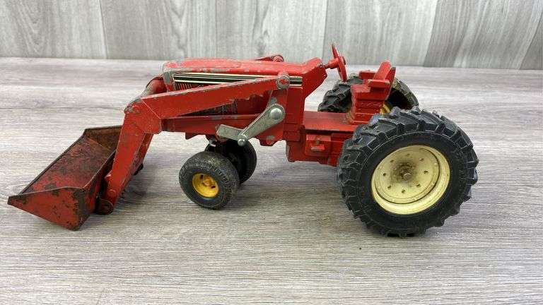International 544 NF Tractor W/Loader, 1/16, Ertl