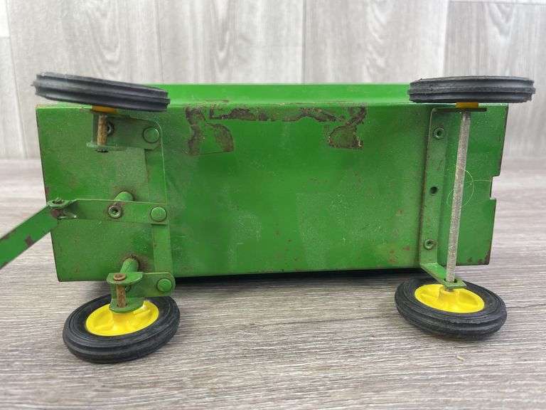 John Deere & Massey-Ferguson Wagons, 1/16, Ertl
