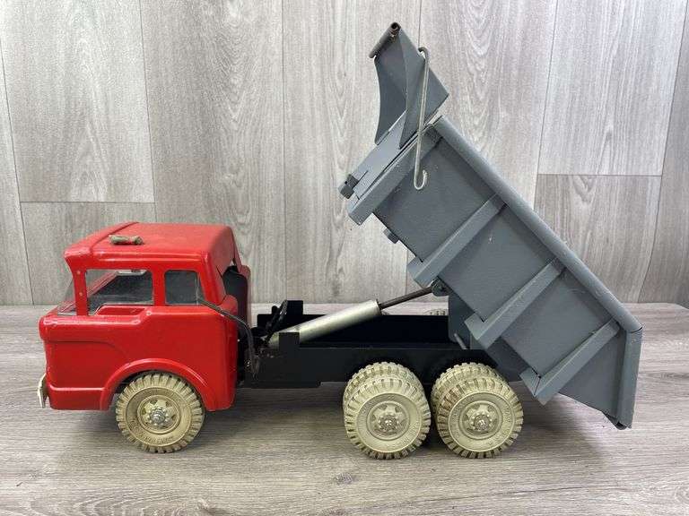 Louis Marx & Co. Dump Truck, Customized