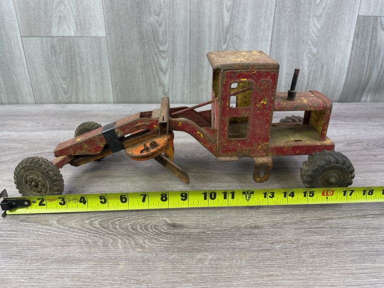 Lumar Road Grader, Needs Repair