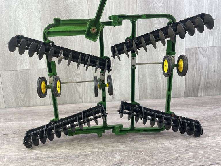 John Deere Folding Disc, 1/16, Ertl