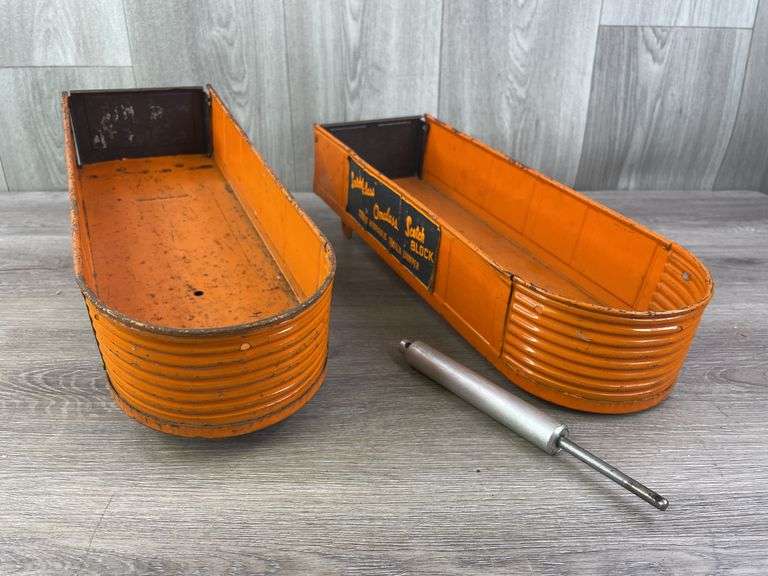 2 ScotchOLass Hydraulic Dump Trailers, Structo, 1 Missing Parts