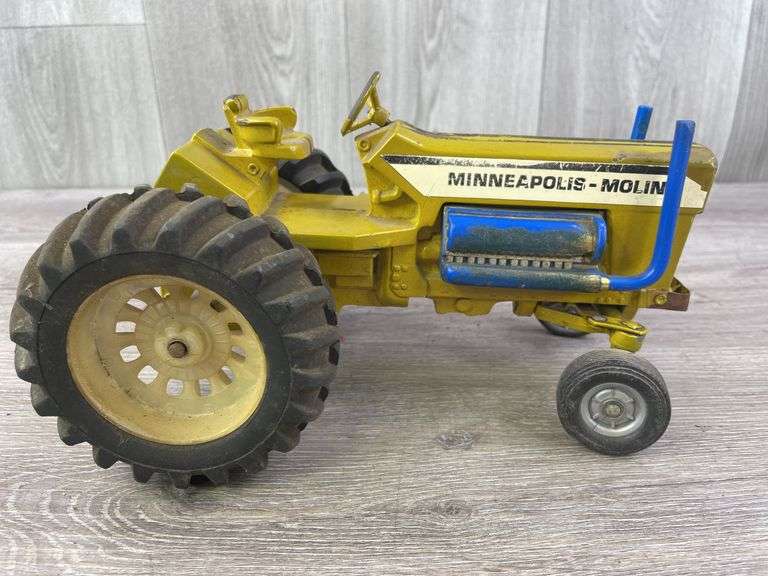 Minneapolis-Moline WF Pulling Tractor, 1/16, Ertl