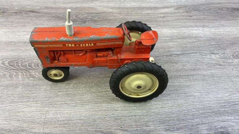 Tru-Scale M NF Tractor, 1/16, Carter