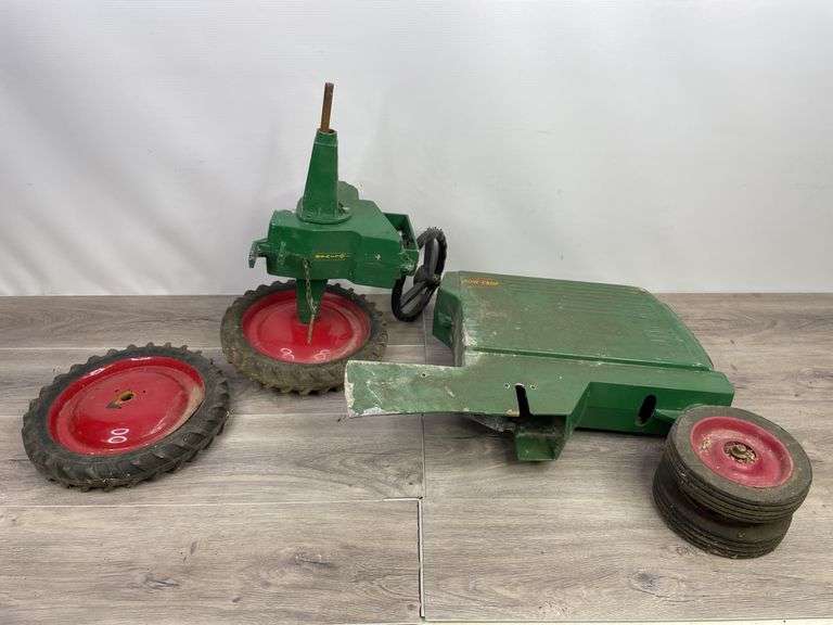 Oliver Row Crop 70 Pedal Tractor Parts, Scale Models