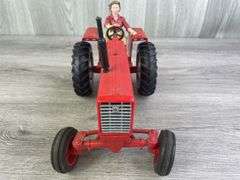 International Farmall 836 WF, Foxfire Farm Series, Miss Charlotte, 1/16, Ertl