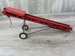 3 International Elevators, 1/16, Ertl