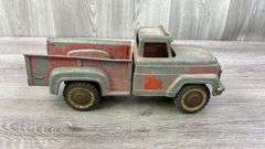 Hubley Truck, Missing Tail Gate